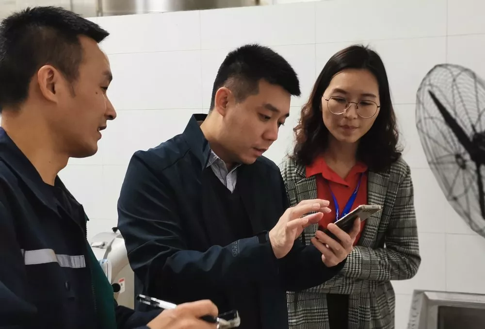 視察智慧食堂 視察智慧食堂